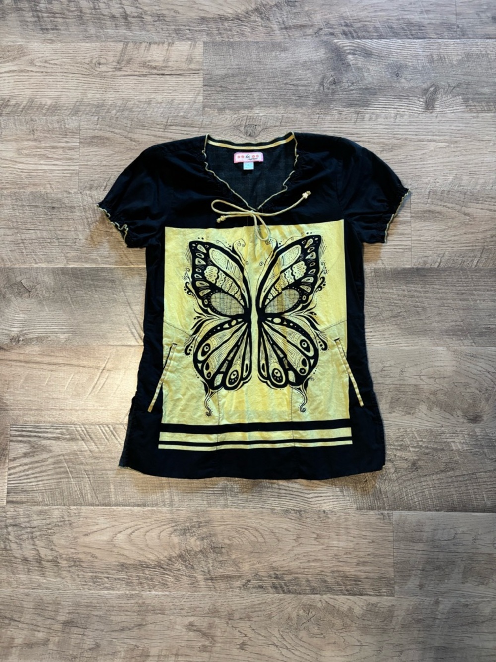 koi Bridgette scrub top: Black & Yellow Butterfly - Short Sleeve
